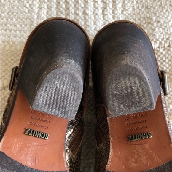 Schultz  size 10 Gold Metallic heeled bootie loved,lots of life left - Picture 5 of 11